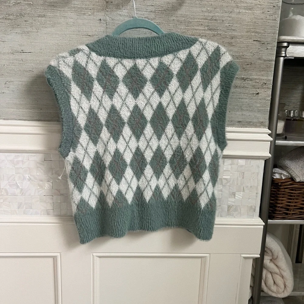 XS William Rast sweater vest argyle super soft green mint white pattern